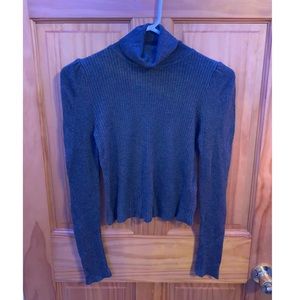 Long sleeve ribbed turtleneck